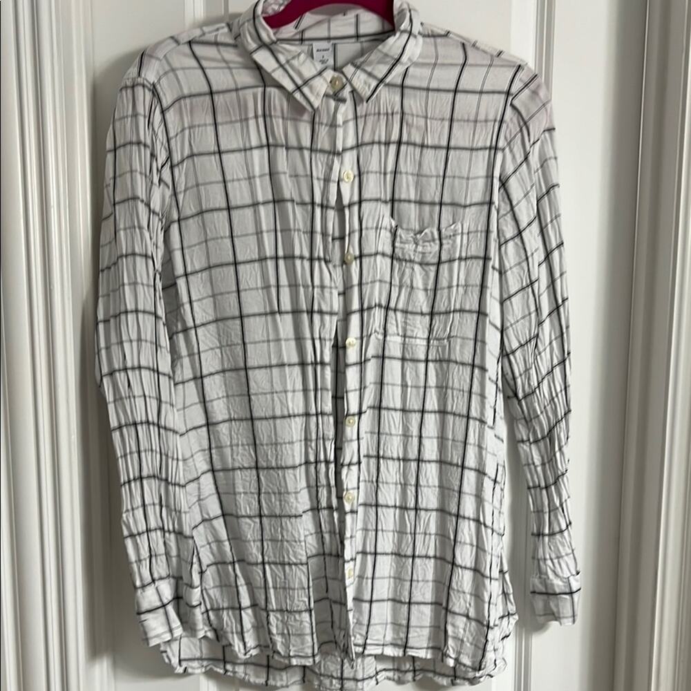 Old Navy White and Black Button Down Shirt